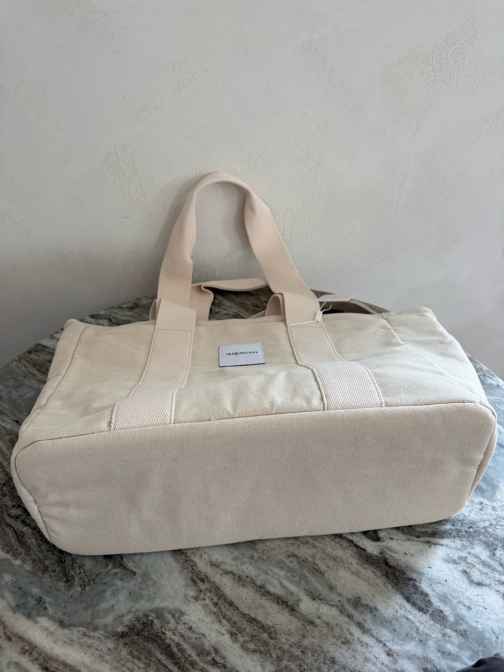 AUGUSTNOA | Everyday Tote Bag - Picture 5 of 11